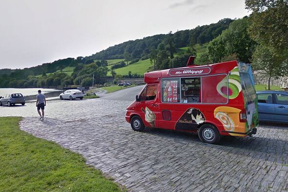 Why Eight Bikers Face ÂŁ960 in Llyn Tegid Parking Fines After Two Ice-Cream Stops