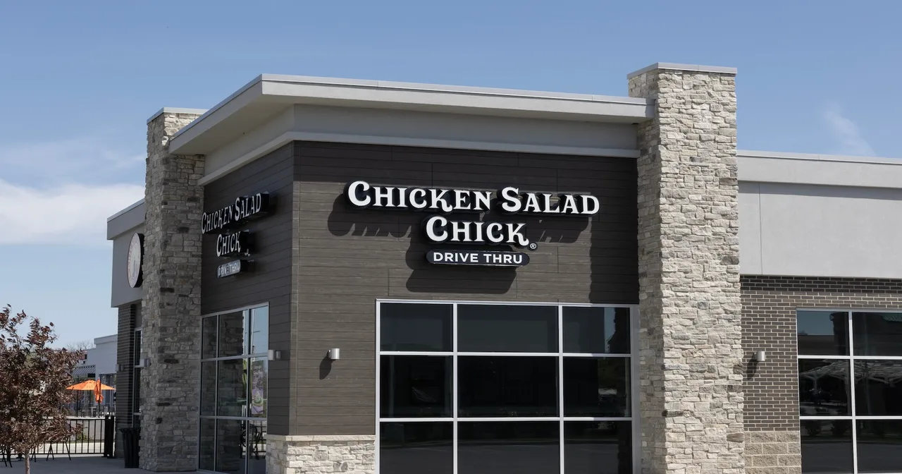 Chicken Salad Chick Surges to No. 1