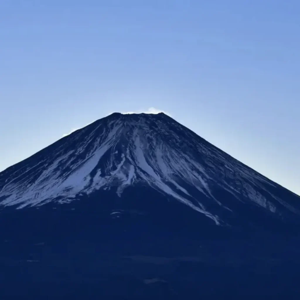 Father Leaves Tired 7-Year-Old Son Alone on Mount Fuji, Police Intervene