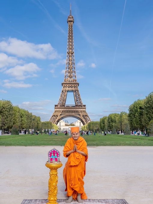 Eiffel Tower closed during staff strike over treatment of women workers