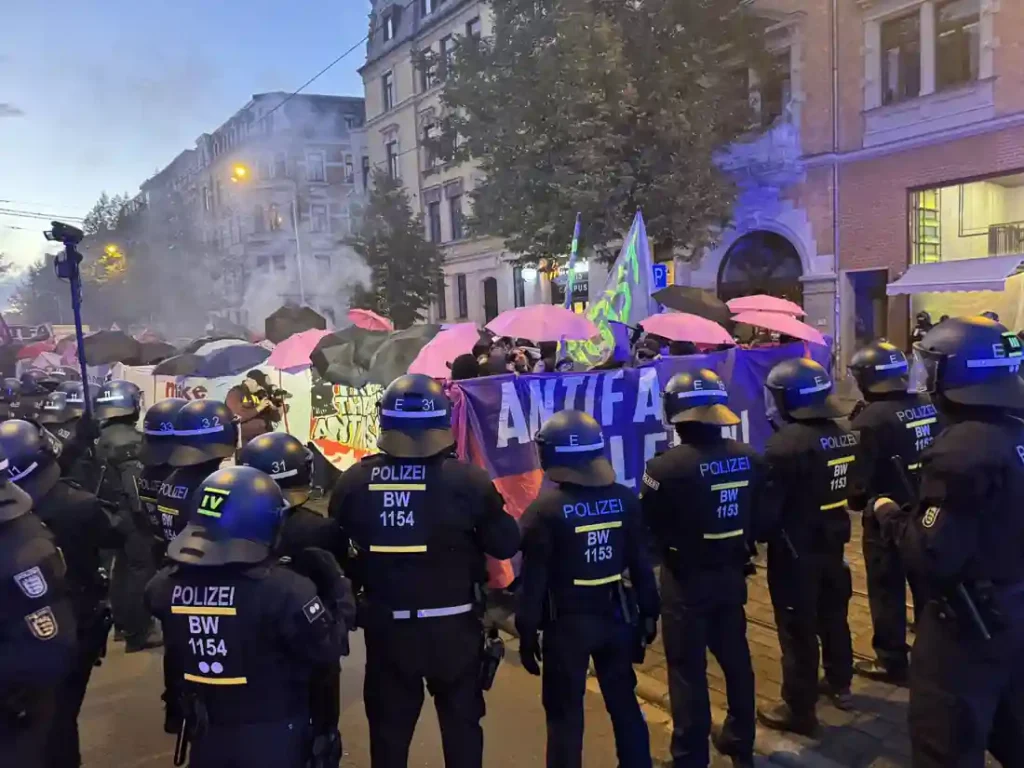Halle Antifa Protest Today: Pyrotechnics Erupt as Thousands Take to Streets