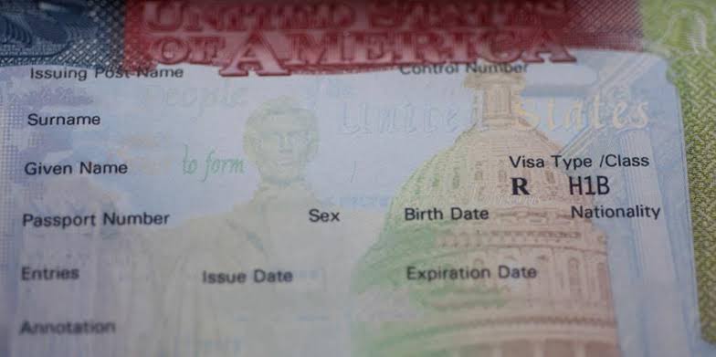 Trump Extends $100,000 H-1B Fee Through 2027: Who Must Pay