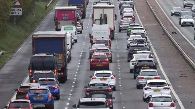 M3 Closed Today: Four-Mile Queues After Lorry Spills 300 Litres of Diesel Near Winchester
