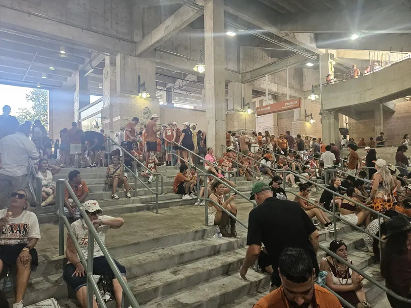 Four Stretchers Reported in 100°F Heat at Texas–Texas State Game