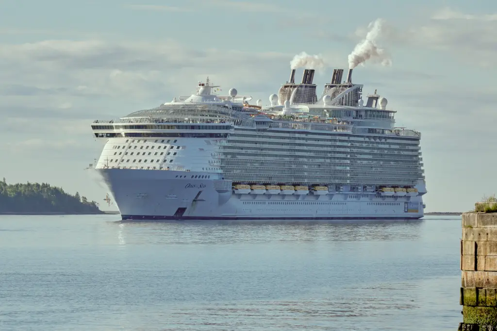 Royal Caribbean Cruise Diverted to Chilly Canada Instead of Bahamas, Leaving 5,000 Passengers Stunned
