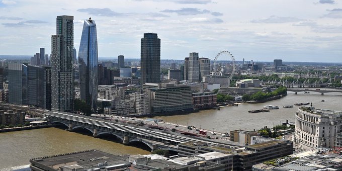 London Power Outage Today: Thousands Hit Across 32 Postcodes