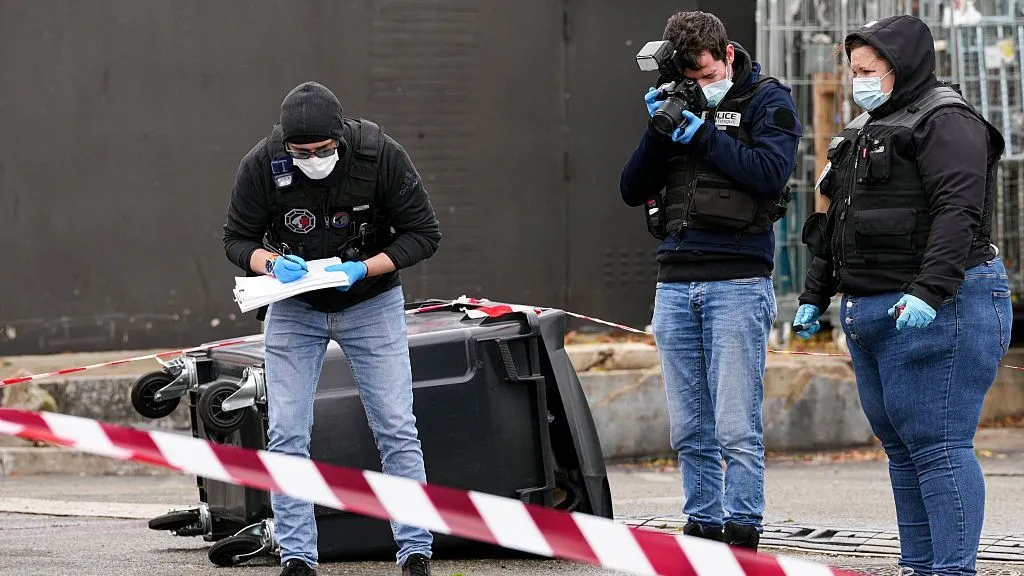 Paris Shooting: 1 Dead, 4 Injured Including 12-Year-Old Girl as Terror Probe Opens