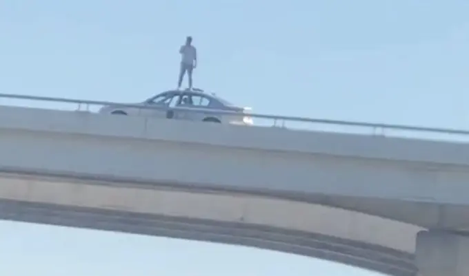 Dallas I-45, I-20 Standoff Ends in Death After Five-Hour Police Shutdown