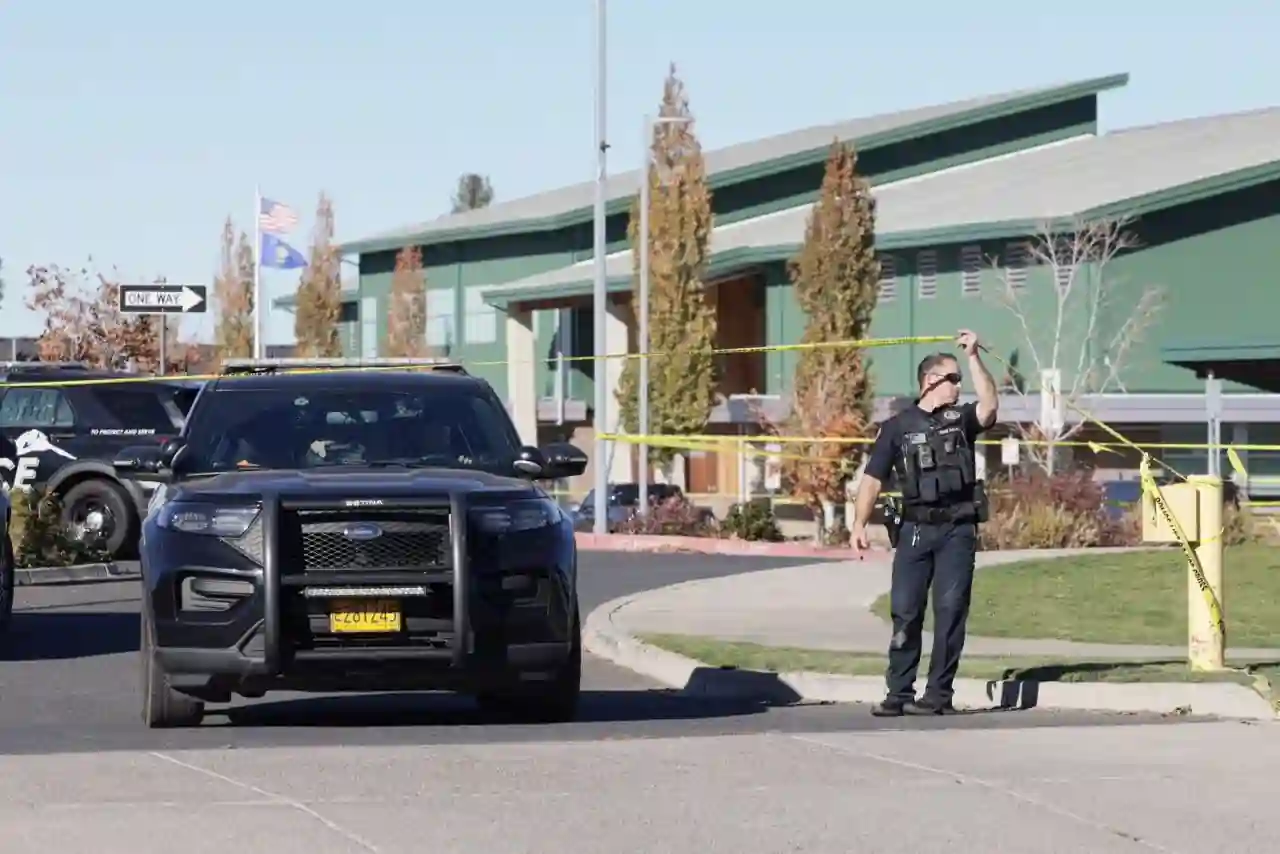 Oregon School Shooting: Bystander Kills Teen Gunman, 4 Dead